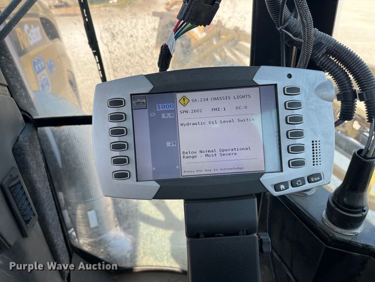 image for item LD9356 2013 RoGator RG900 sprayer