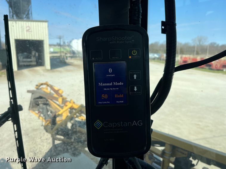 image for item LD9356 2013 RoGator RG900 sprayer