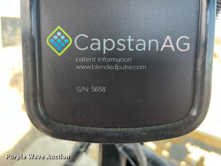 image for item LD9356 2013 RoGator RG900 sprayer