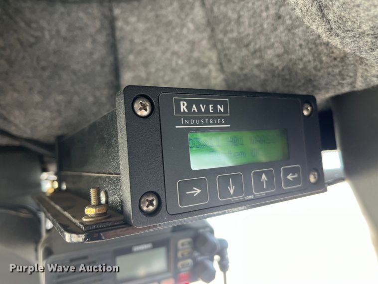 image for item LD9356 2013 RoGator RG900 sprayer