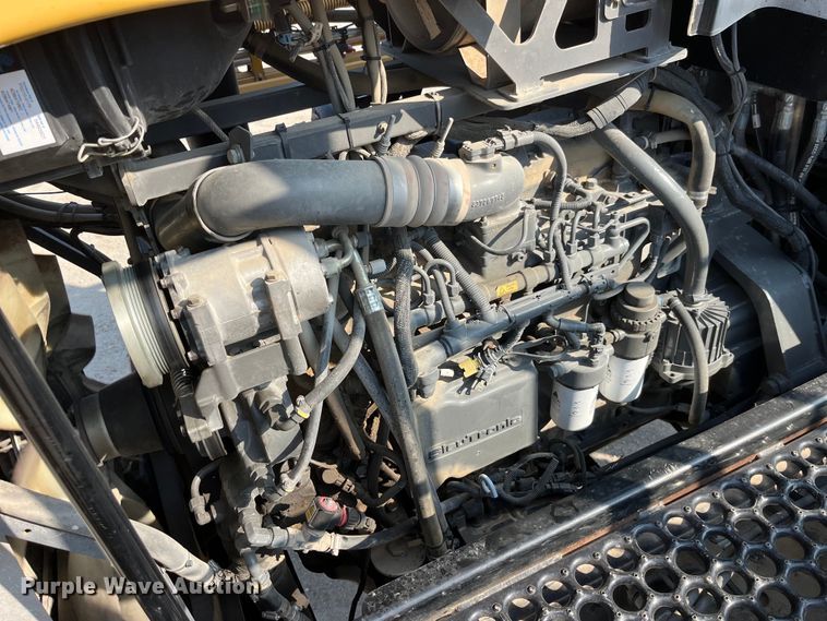 image for item LD9356 2013 RoGator RG900 sprayer