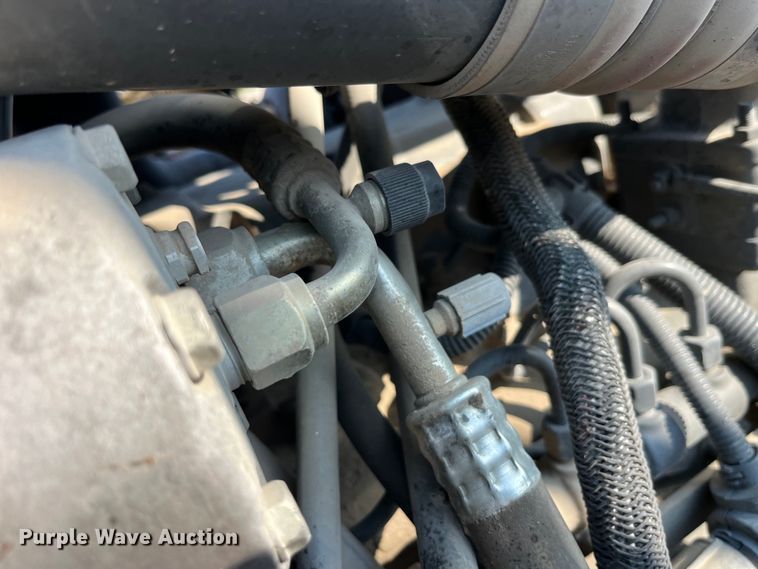 image for item LD9356 2013 RoGator RG900 sprayer