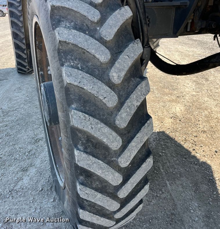 image for item LD9356 2013 RoGator RG900 sprayer