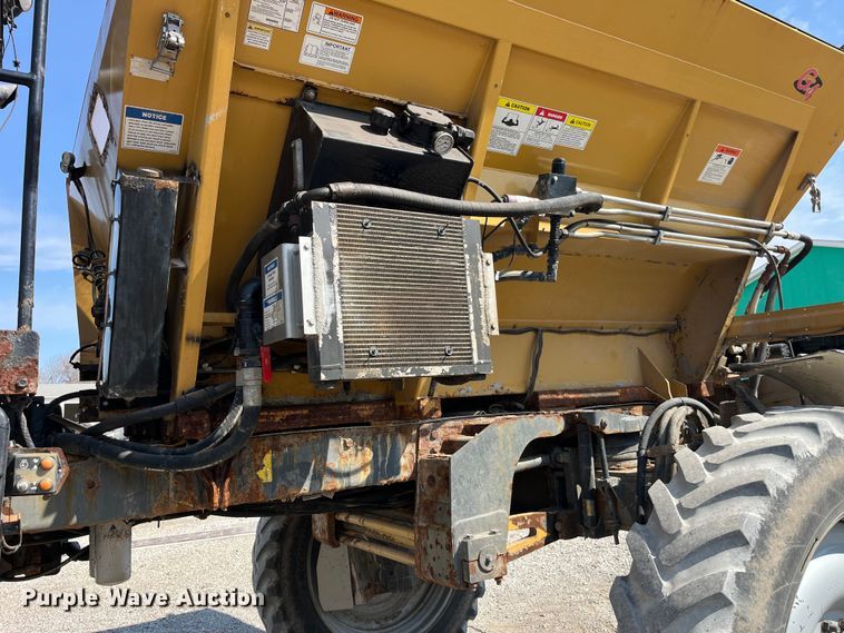 image for item LD9358 2014 RoGator RG1100 spreader