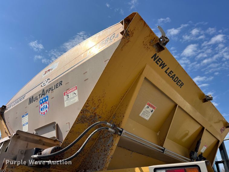 image for item LD9358 2014 RoGator RG1100 spreader