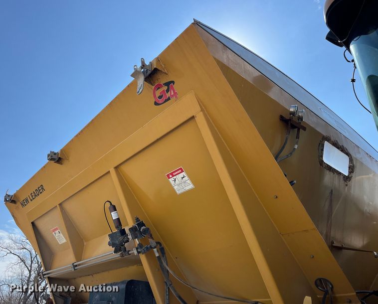 image for item LD9358 2014 RoGator RG1100 spreader