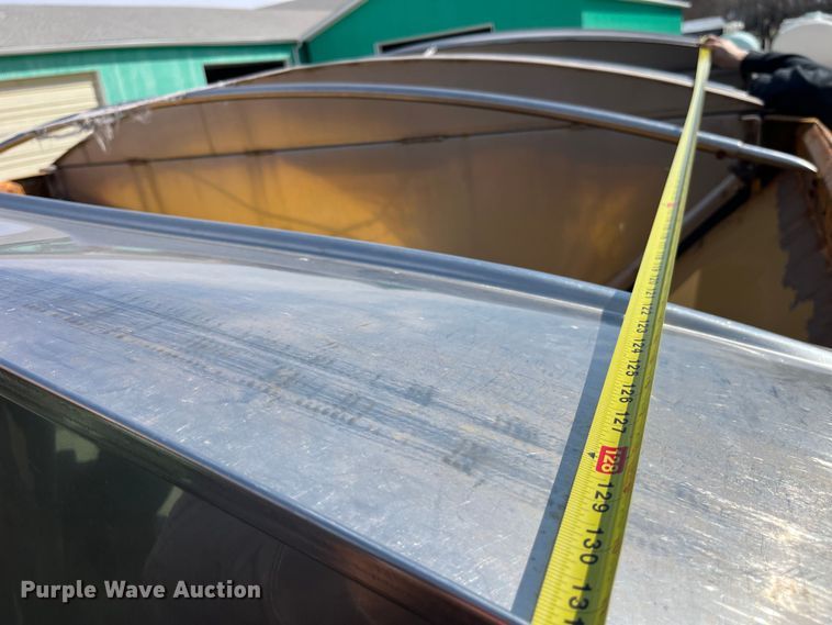 image for item LD9358 2014 RoGator RG1100 spreader