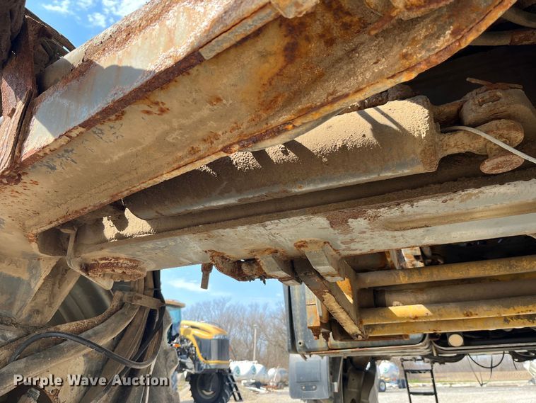 image for item LD9358 2014 RoGator RG1100 spreader