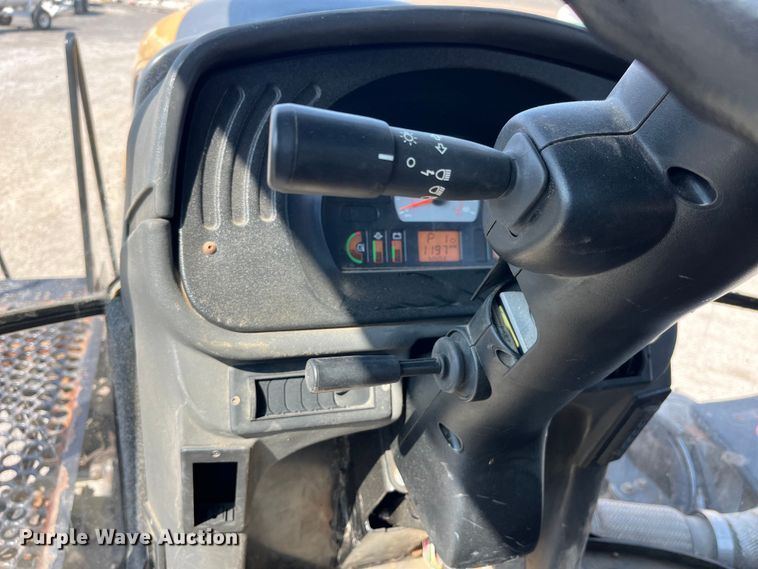 image for item LD9358 2014 RoGator RG1100 spreader