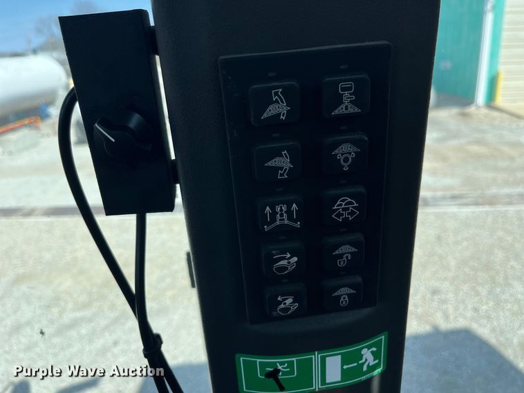 image for item LD9358 2014 RoGator RG1100 spreader