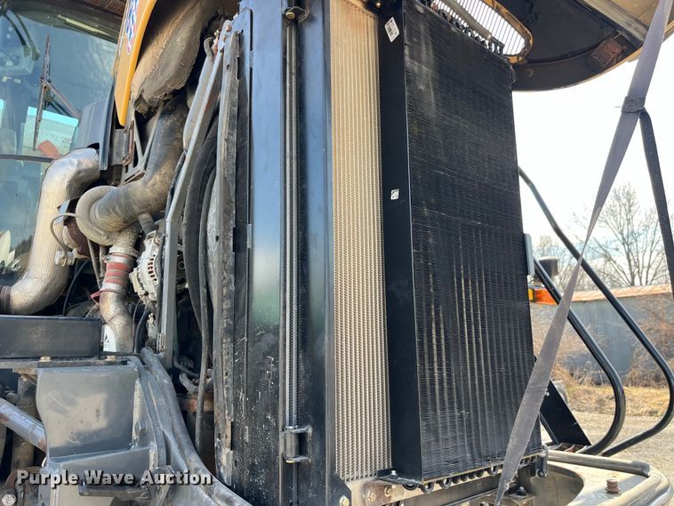 image for item LD9358 2014 RoGator RG1100 spreader