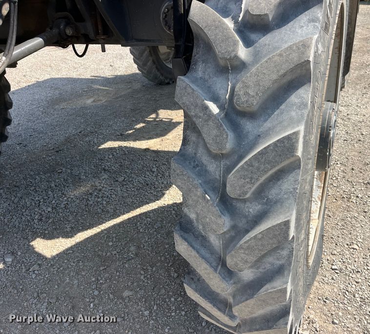 image for item LD9358 2014 RoGator RG1100 spreader