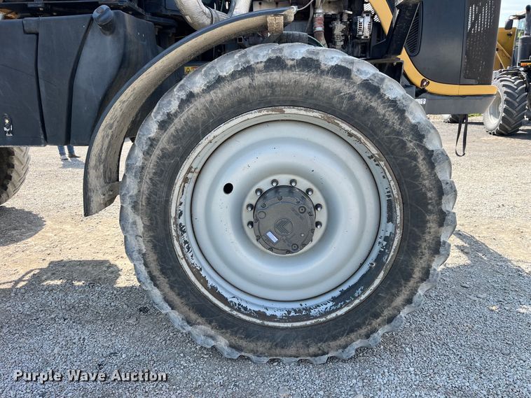 image for item LD9358 2014 RoGator RG1100 spreader