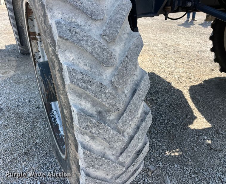 image for item LD9358 2014 RoGator RG1100 spreader