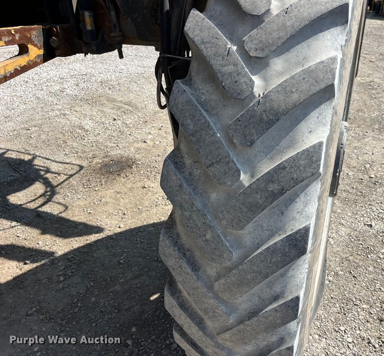 image for item LD9358 2014 RoGator RG1100 spreader