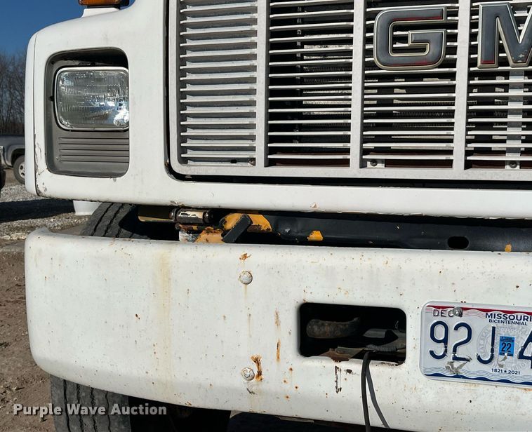 image for item LD9985 1991 GMC TopKick fertilizer delivery truck