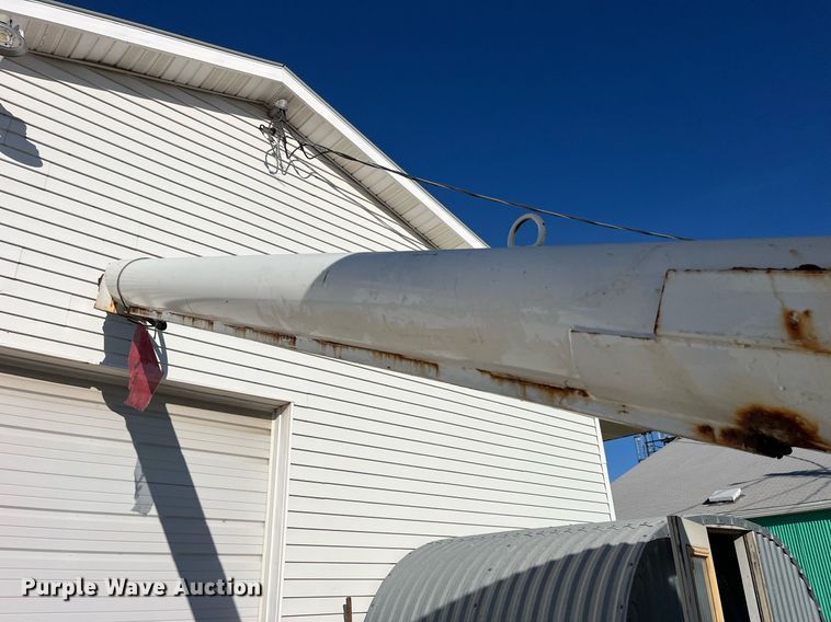 image for item LD9985 1991 GMC TopKick fertilizer delivery truck