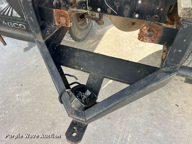 image for item LD9985 1991 GMC TopKick fertilizer delivery truck