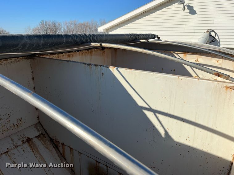 image for item LD9985 1991 GMC TopKick fertilizer delivery truck