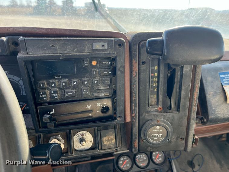 image for item LD9985 1991 GMC TopKick fertilizer delivery truck