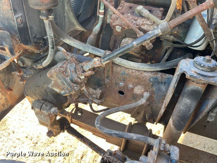 image for item LD9985 1991 GMC TopKick fertilizer delivery truck