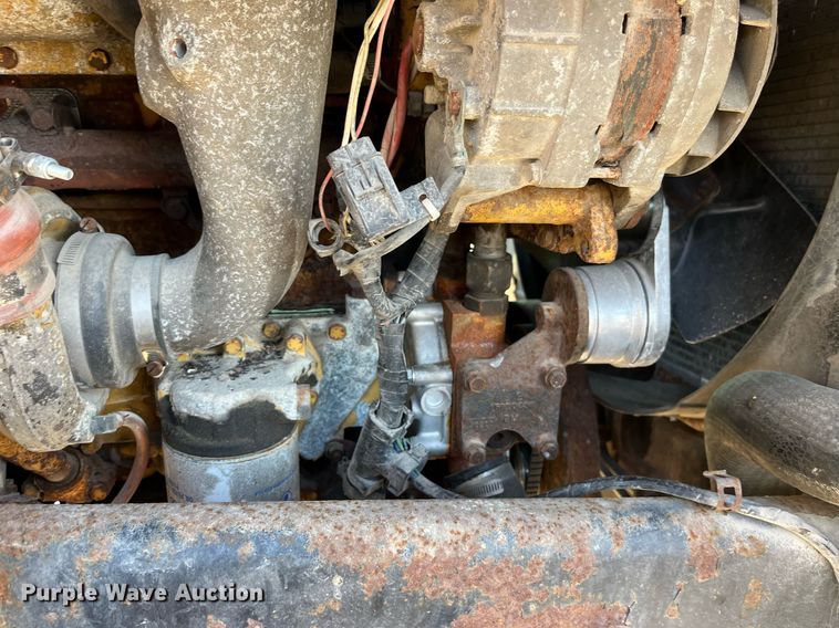 image for item LD9985 1991 GMC TopKick fertilizer delivery truck