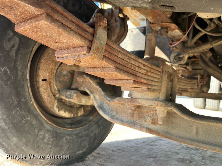 image for item LD9985 1991 GMC TopKick fertilizer delivery truck