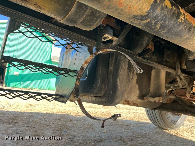 image for item LD9985 1991 GMC TopKick fertilizer delivery truck