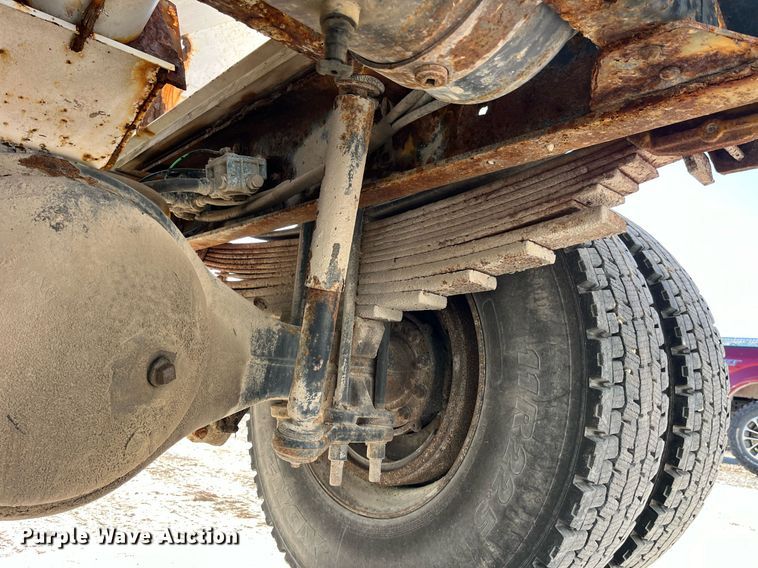 image for item LD9985 1991 GMC TopKick fertilizer delivery truck