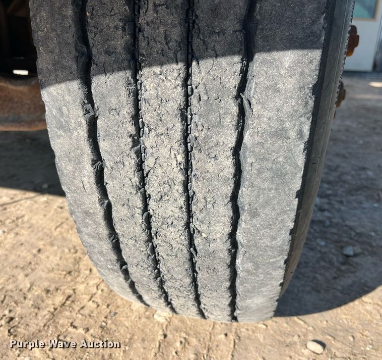 image for item LD9985 1991 GMC TopKick fertilizer delivery truck