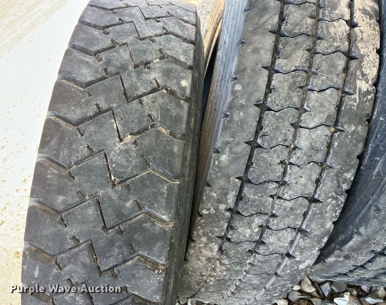 image for item LD9985 1991 GMC TopKick fertilizer delivery truck