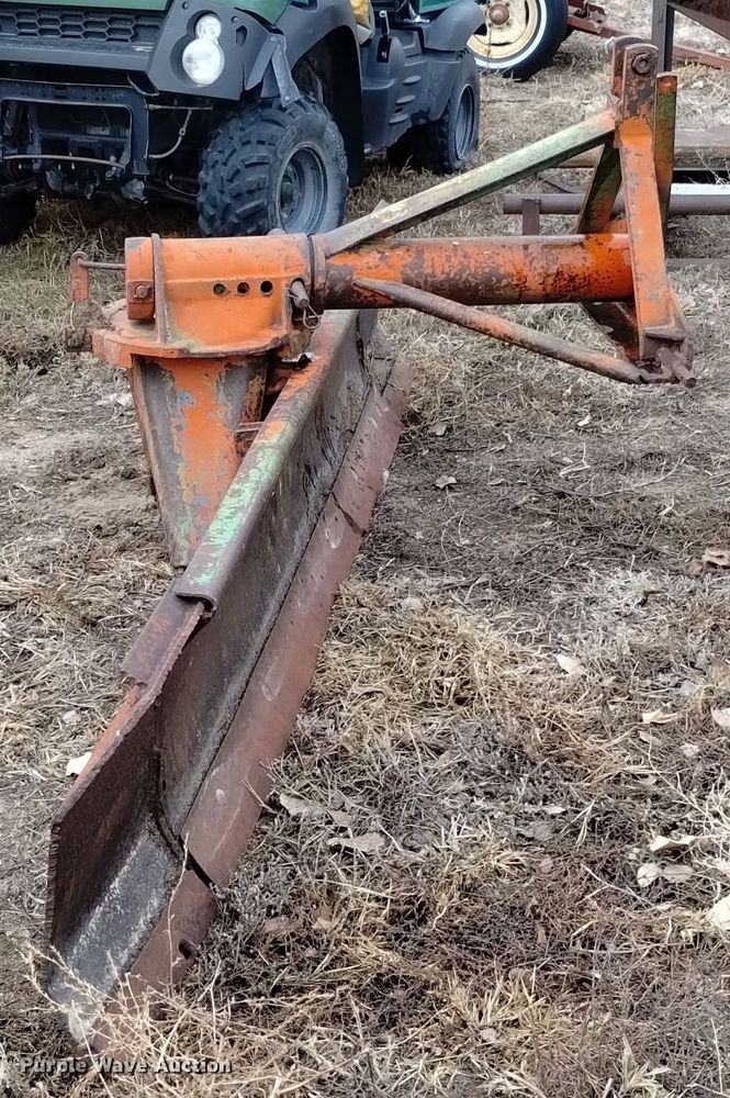 image for item LN9967 John Deere 80 102