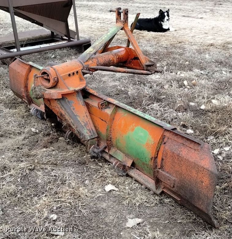 image for item LN9967 John Deere 80 102