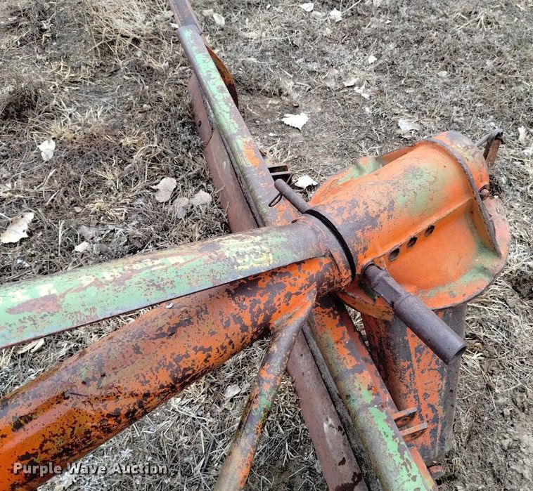 image for item LN9967 John Deere 80 102