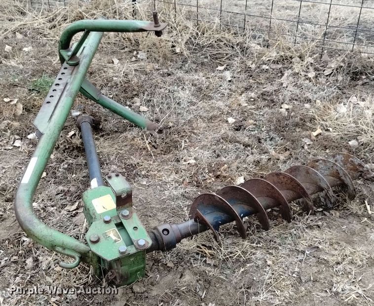 John Deere post hole auger in Oshkosh, NE Item LN9969 for sale