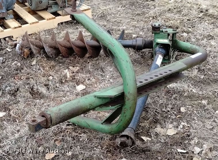 John Deere post hole auger in Oshkosh, NE Item LN9969 for sale