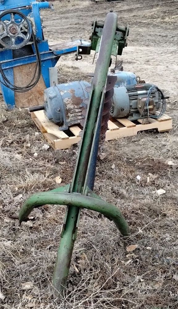 image for item LN9969 John Deere post hole auger