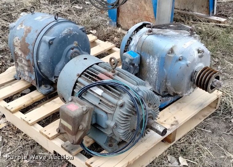 image for item LN9971 Corn roller mill