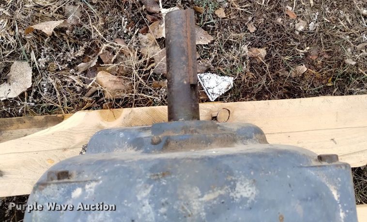 image for item LN9971 Corn roller mill