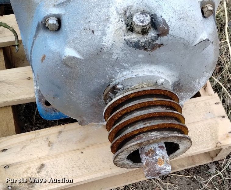 image for item LN9971 Corn roller mill