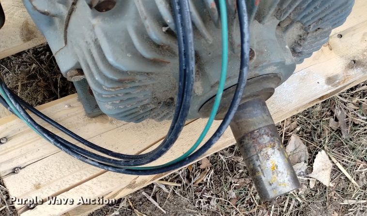 image for item LN9971 Corn roller mill