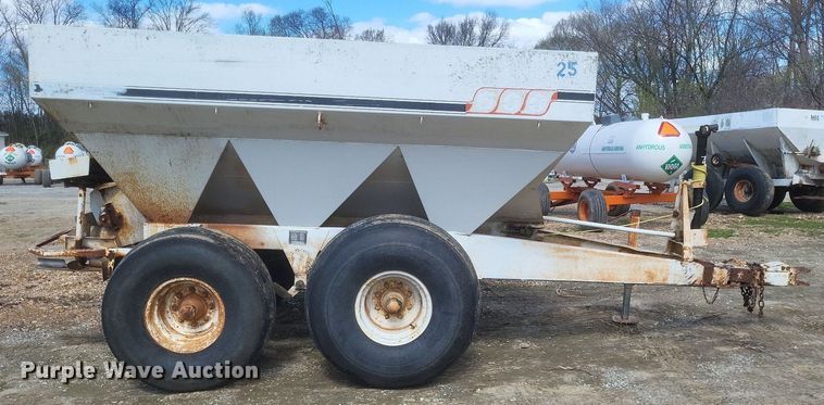 image for item MJ9039 Willmar  600 spreader