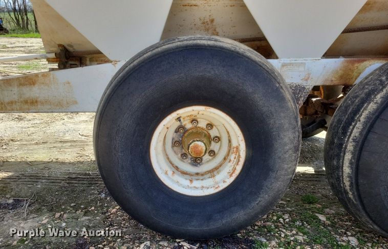 image for item MJ9039 Willmar  600 spreader