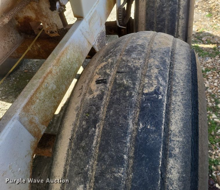 image for item MJ9039 Willmar  600 spreader