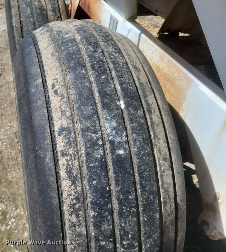 image for item MJ9039 Willmar  600 spreader