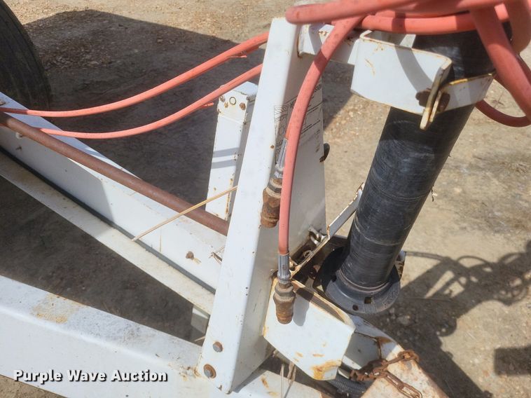 image for item MJ9040 Willmar  Super 600 narrow track  spreader