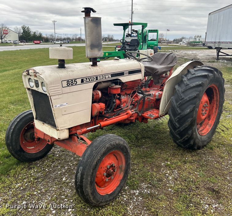 image for item MO9211 1974 Case 885 tractor