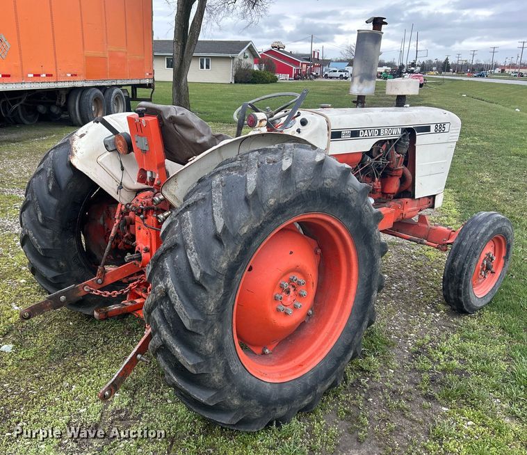 image for item MO9211 1974 Case 885 tractor
