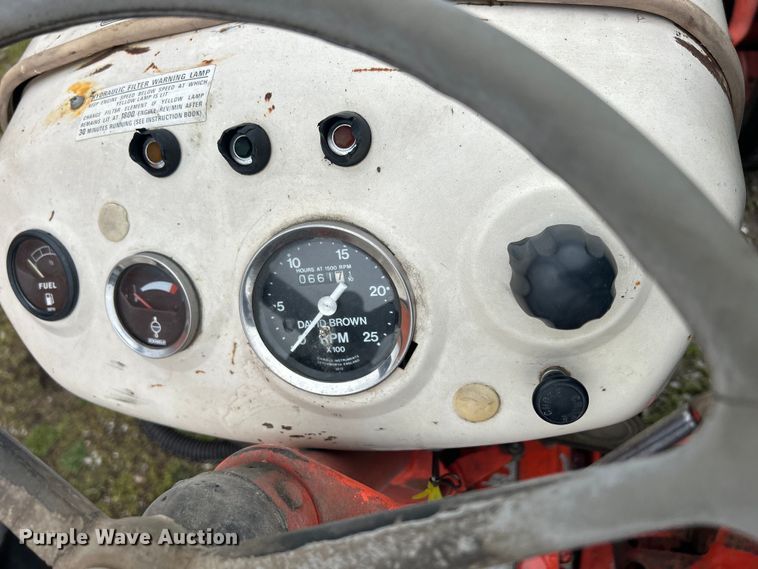 image for item MO9211 1974 Case 885 tractor