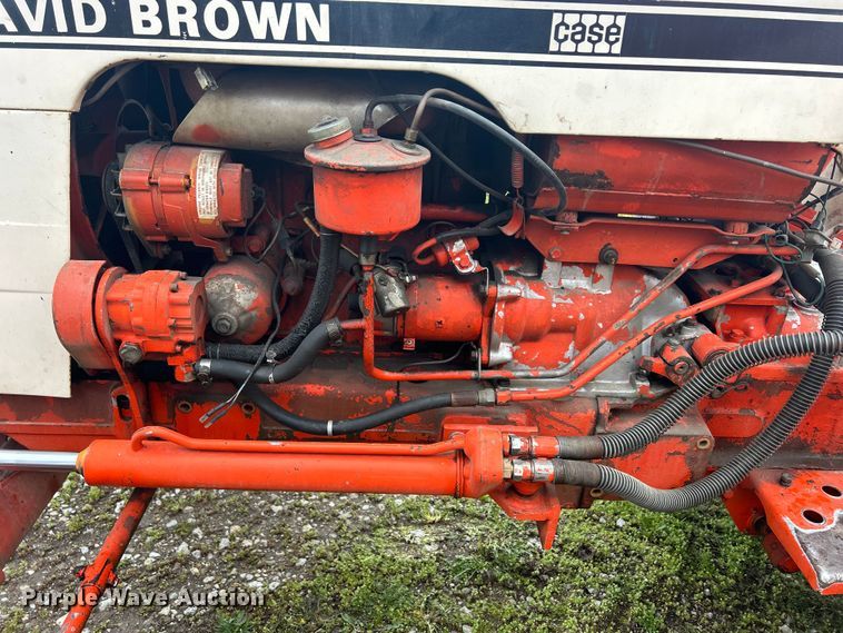 image for item MO9211 1974 Case 885 tractor